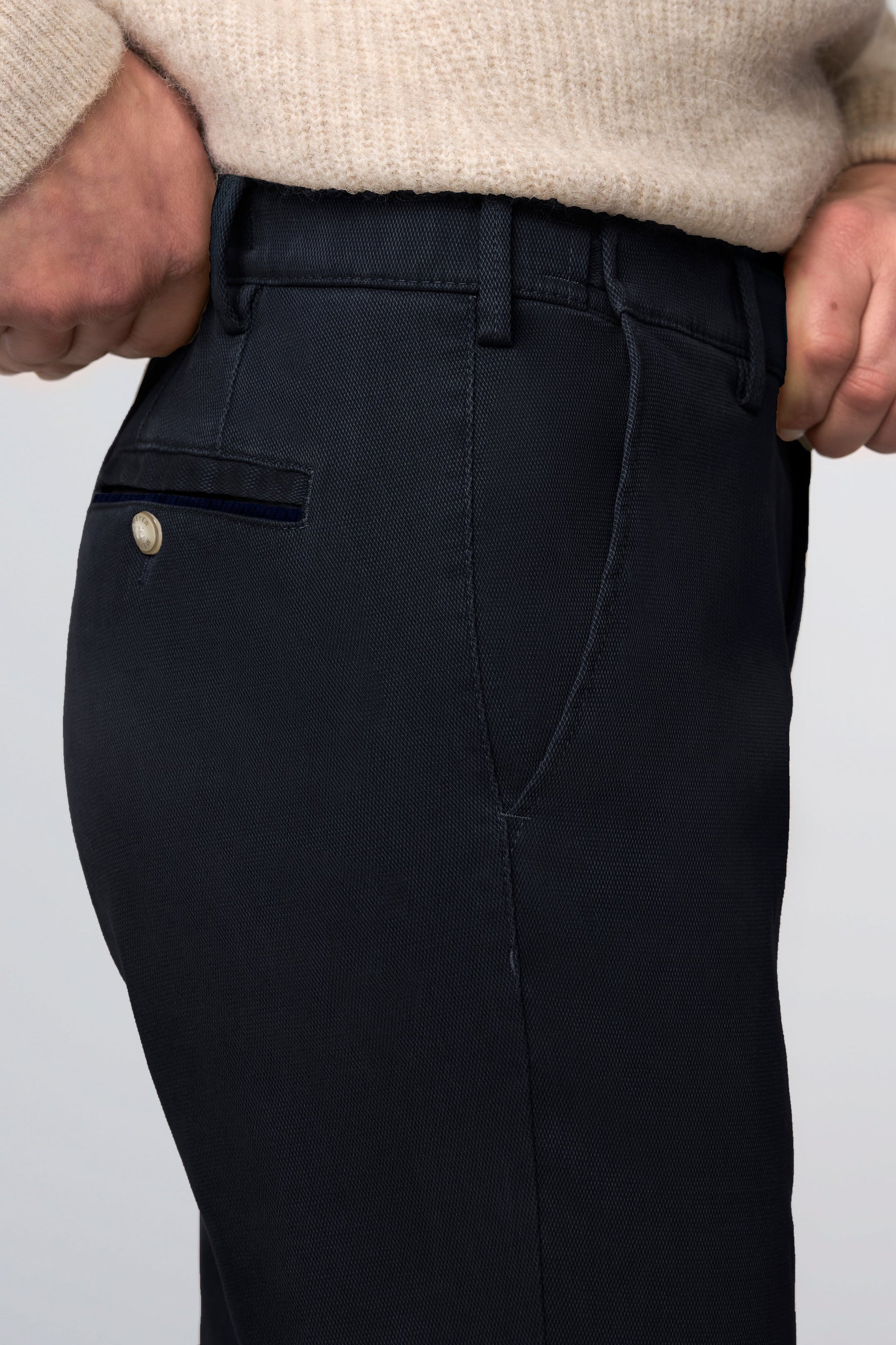 Oslo 2-5605 FINE COTTON TEXTURE