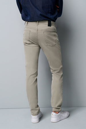 SLIM 9-6186 HIGH PERFORMANCE MICRO STRUCTURE