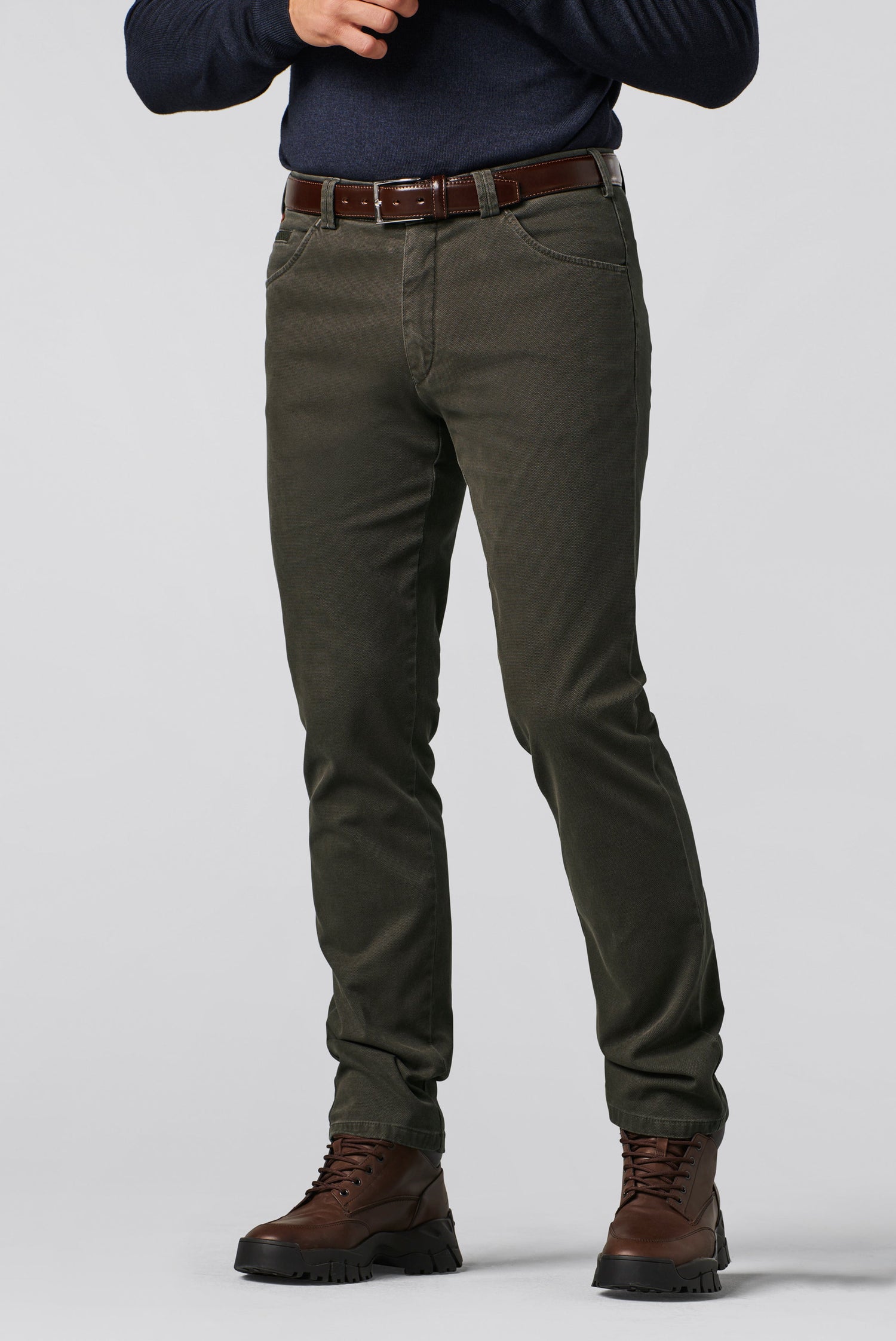 Dublin 2-5582 MICRO STRUCTURE ∙ SWING POCKET